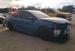 تۆیۆتا کامری